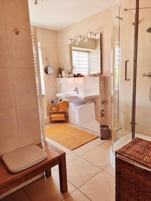Traumhafte Auszeit Apartment Bad Lauchstadt ภายนอก รูปภาพ