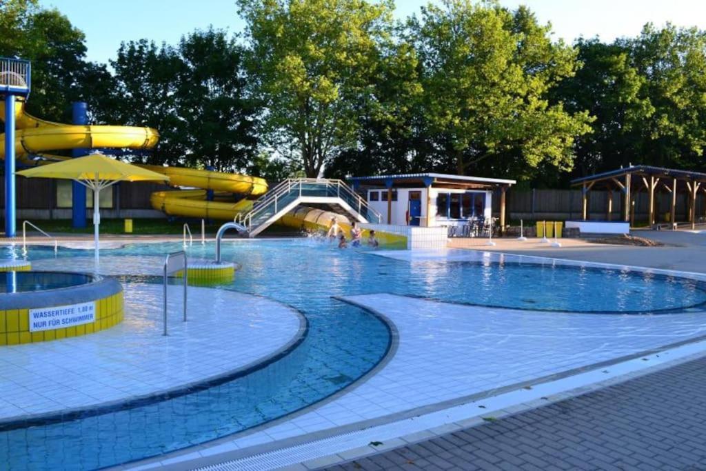 Traumhafte Auszeit Apartment Bad Lauchstadt ภายนอก รูปภาพ